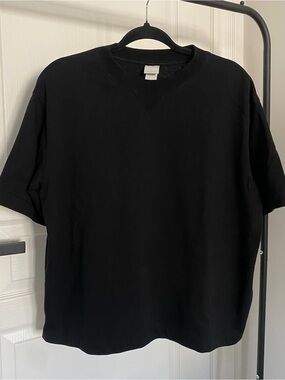 H&M Sweater Style Crew Neck T-Shirt